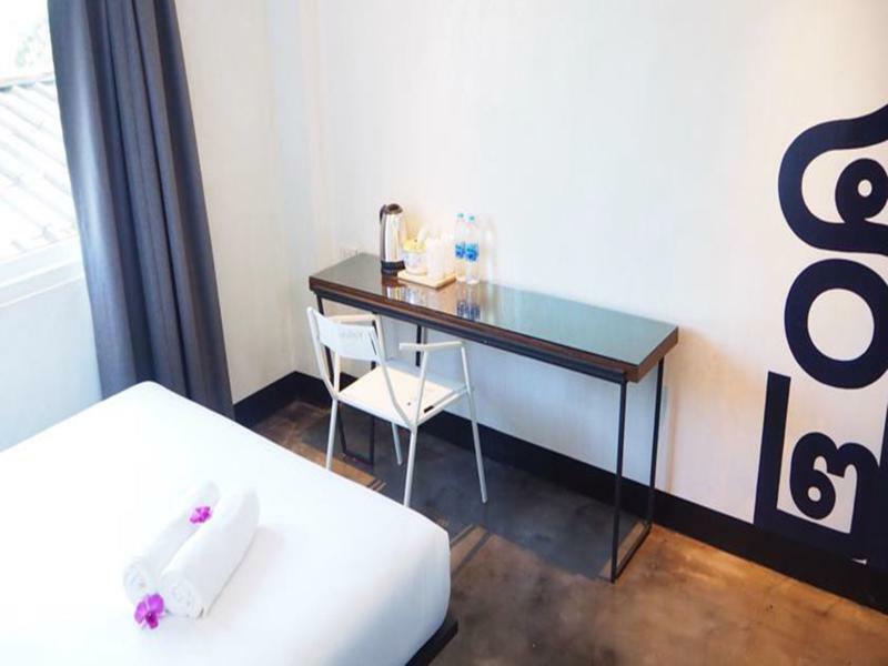 Art-C House Hotell Phuket Exteriör bild
