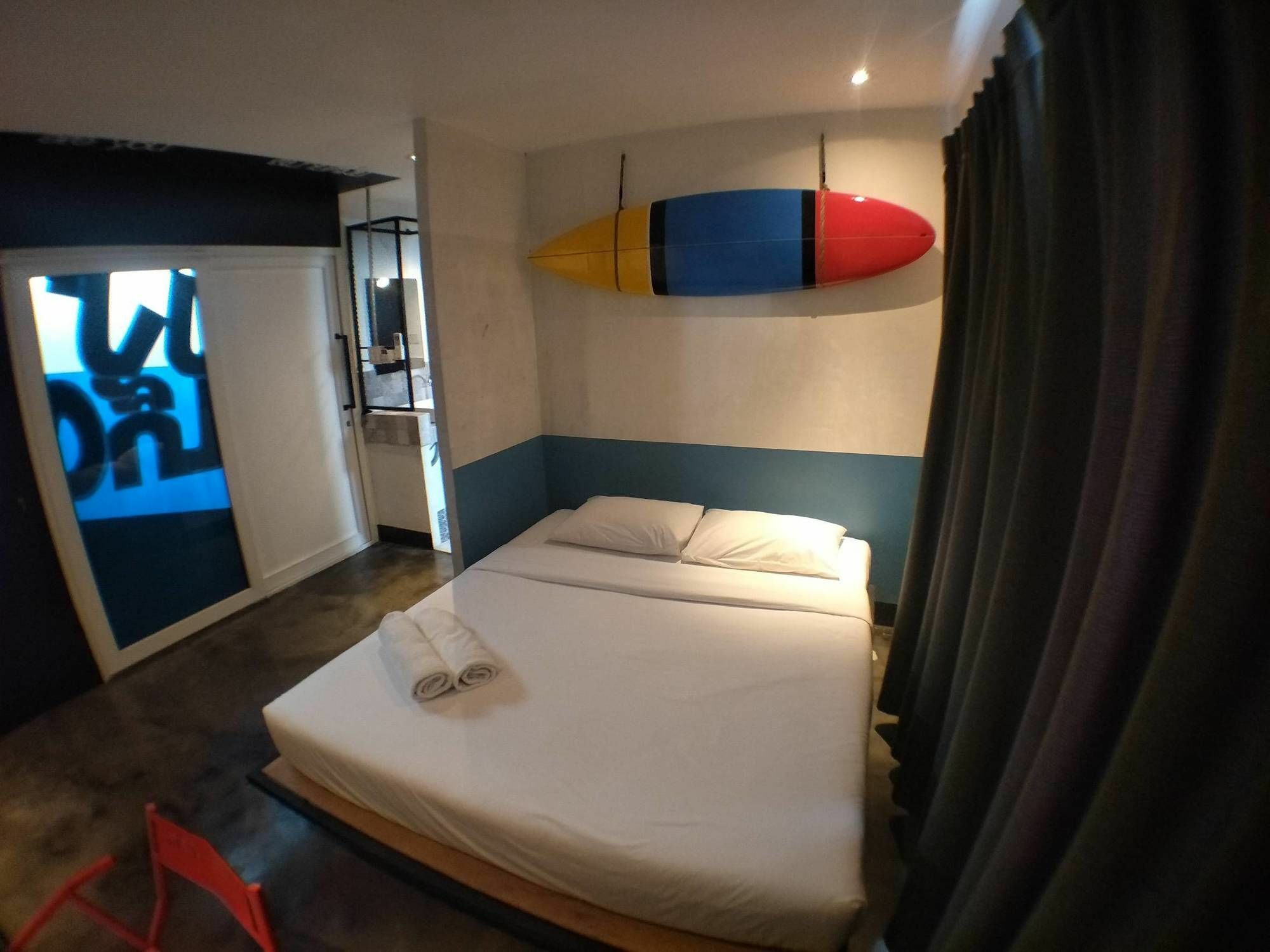 Art-C House Hotell Phuket Exteriör bild